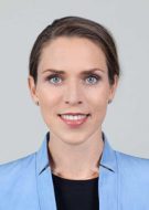 Julia Karl unterstützt EY Law